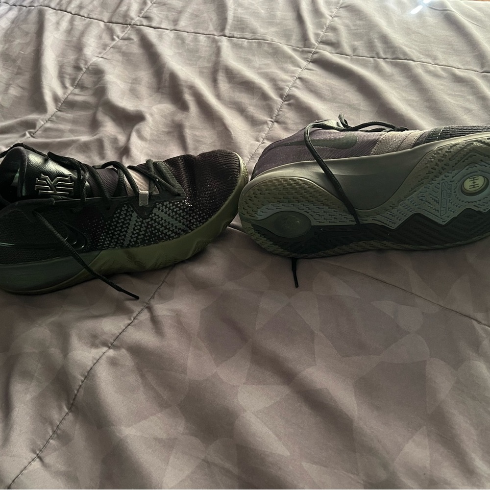 Nike Kyrie Flytrap - image 4